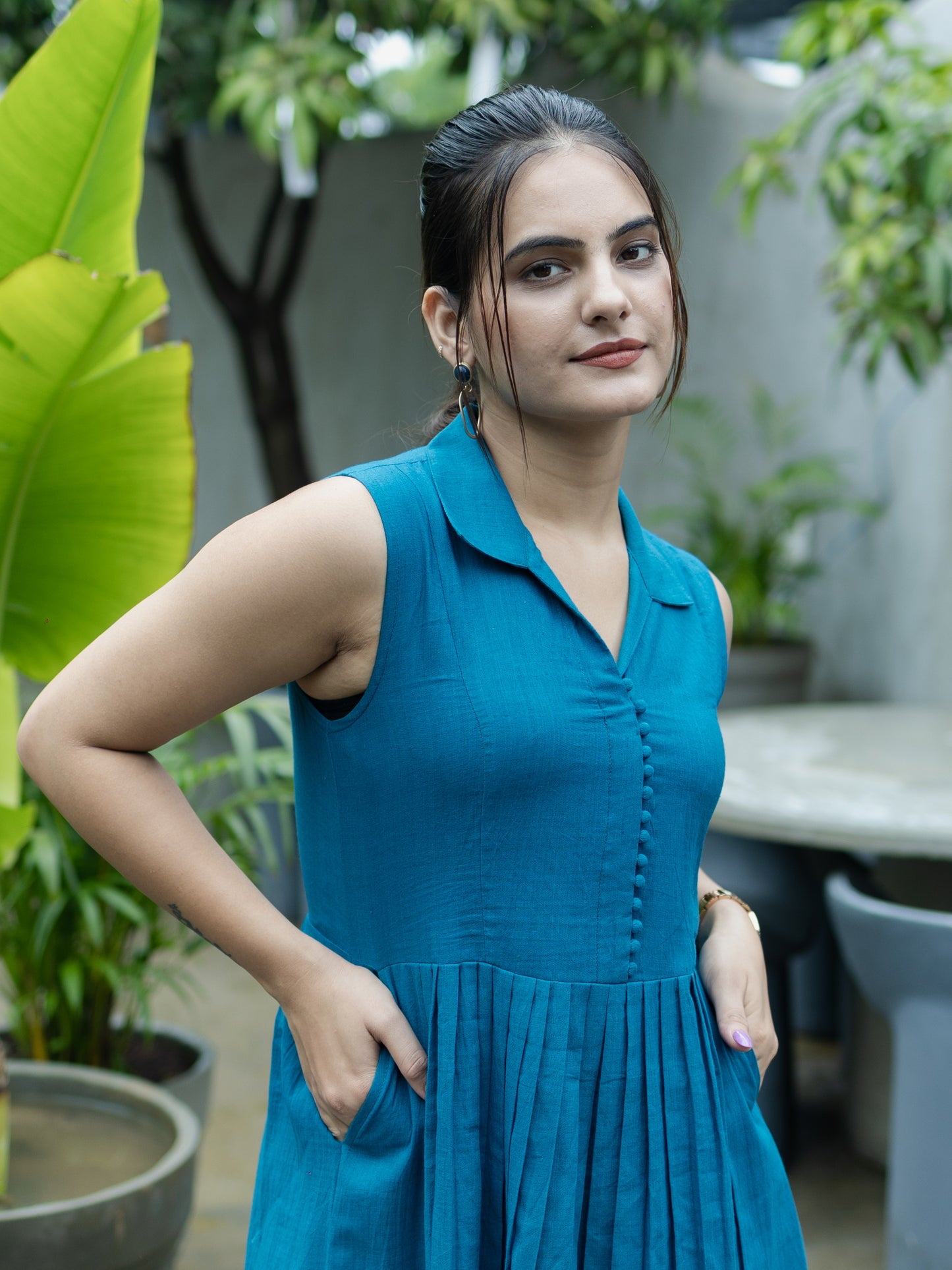Sleeveless midi Dress-Teal
