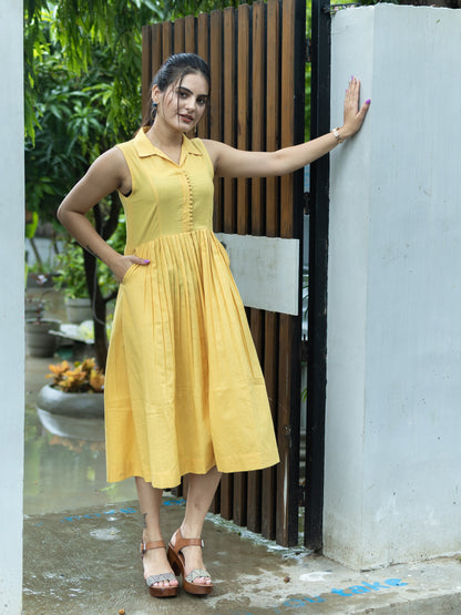 Sleeveless midi Dress-Yellow